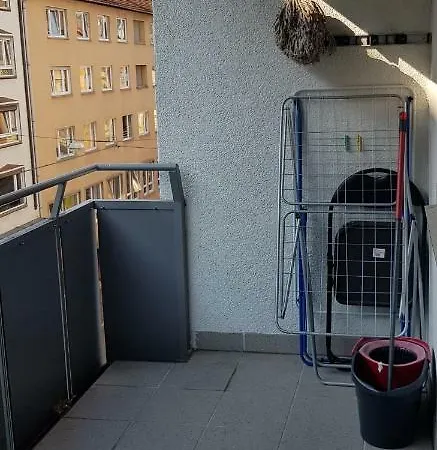 Apartment In 8 *