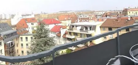Apartment In 8
